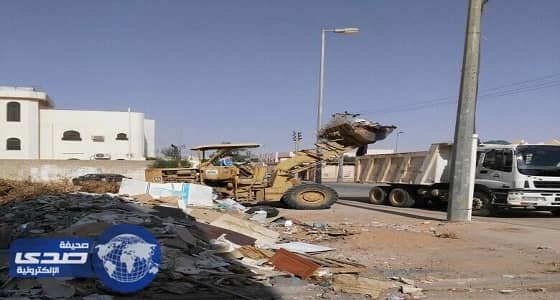 حملة بلدية طريف لإزالة الأنقاض ومخلفات البناء