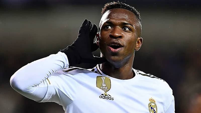 لاعب ريال مدريد يتعرض لهتافات عنصرية وسباب من جماهير مايوركا