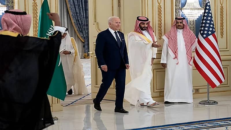 مراسلة بلومبيرج لدى البيت الأبيض: وفد بايدن منعنا من تصوير مراسم الاستقبال