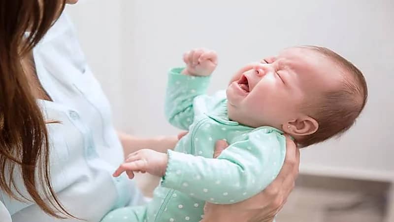 أشياء تقف وراء المغص عند الرضع