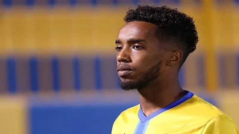 النصر يقترب من تجديد عقد مختار علي 