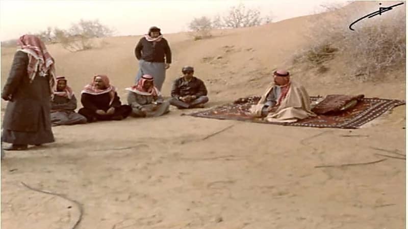 صورة نادرة للملك خالد أثناء القنص مع رجاله