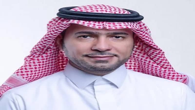 الحقيل يعتمد اشتراطات المتاجر المغلقة "السحابية"