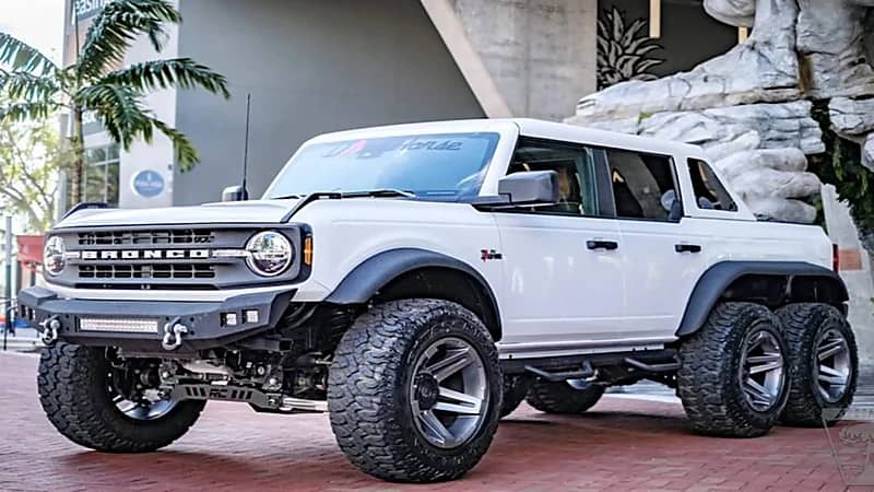 أول سيارة فورد برونكو بالدفع السداسي في العالم