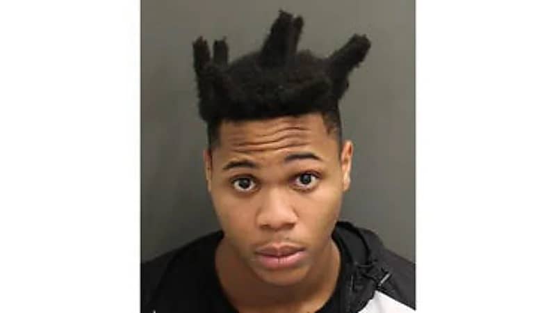 مسلح يعود لمسرح جريمته ويقتل مراسلاً تلفزيونياً وطفلة