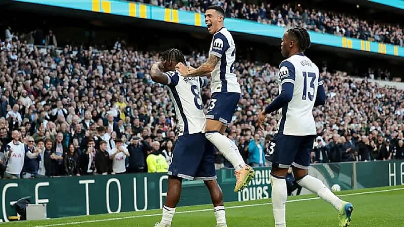 توتنهام يتغلب على وست هام برباعية