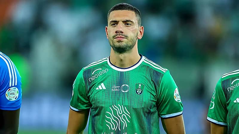 اتلتيكو مدريد يوجه اهتمامه لمحترف الأهلي