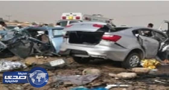 مقتل 8 في حادث تصادم سيارتين بالقنفذة