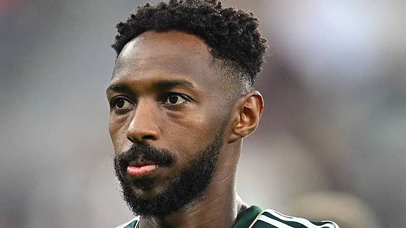 رفيع الشهراني يكشف سبب استبعاد علي هزازي من قائمة المنتخب