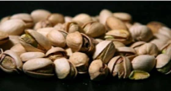 صناعة الفستق منافسة غير متكافئة بين أمريكا وإيران