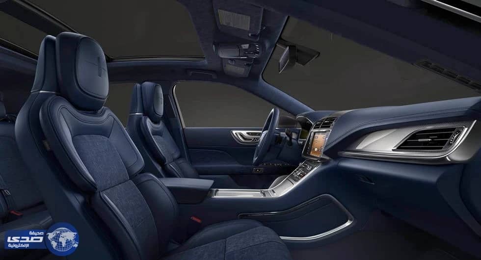 بالصور.. لينكولن تٌطلق طلاء أسود مزرقّ جديد لموديلاتها