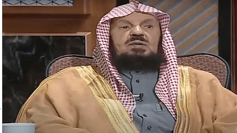 المنيع يوضح حكم من اقترض مالاً من أحد أقربائه وتصدق به بعد وفاته دون رده للورثة