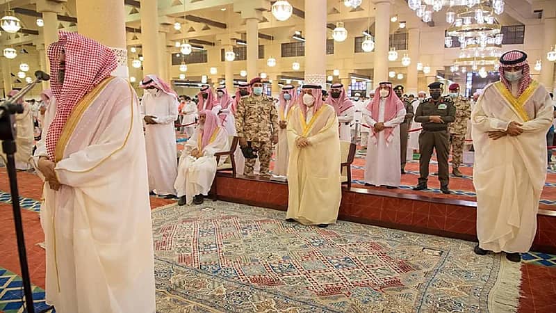 بالصور.. المصلون يؤدون صلاة عيد الأضحى المبارك في مختلف أنحاء المملكة