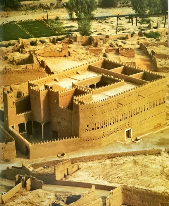 جمال وروعة الطراز النجدي للقصور