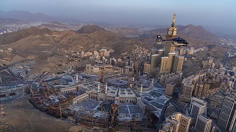 شؤون الحرمين ترفع جاهزية الساحات المحيطة بالمسجد الحرام