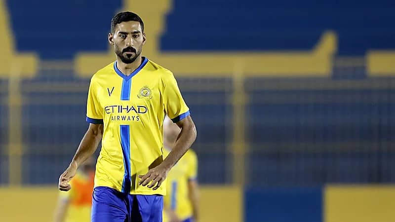 علي الحسن يفوز بجائزة أفضل لاعب شاب في دور الـ 16 بالبطولة القارية