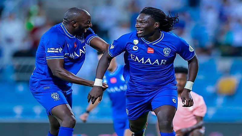 الهلال يخطف الفوز من الاتفاق بـ 3 أهداف
