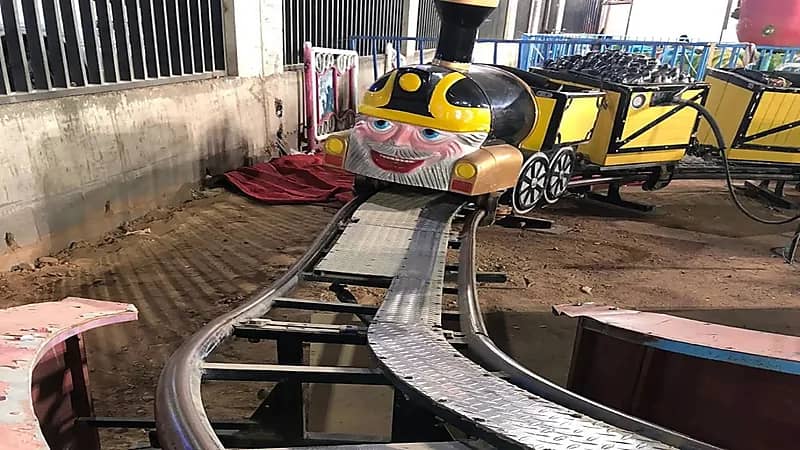 ملابسات حادثة طفل تبوك المتوفى دهساً بين عجلات لعبة القطار