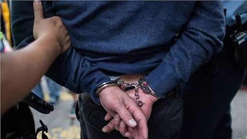 مدرب كرة قدم يعتدى جنسيا على لاعب