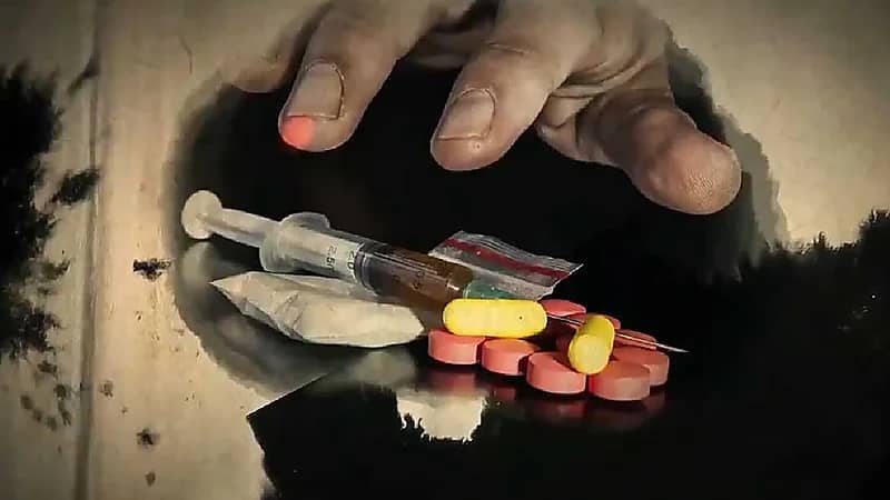 مستشارة: تعاطي أحد الوالدين للمخدرات يعرض الأبناء لخطر الإدمان