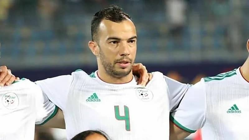اقتراب بلعمري من العودة لدوري المحترفين