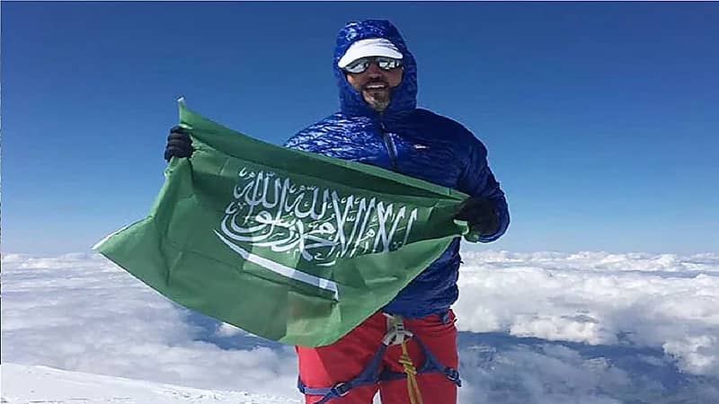 المغامر بدر الشيباني: أخطط للصعود إلى القمر في عام 2030
