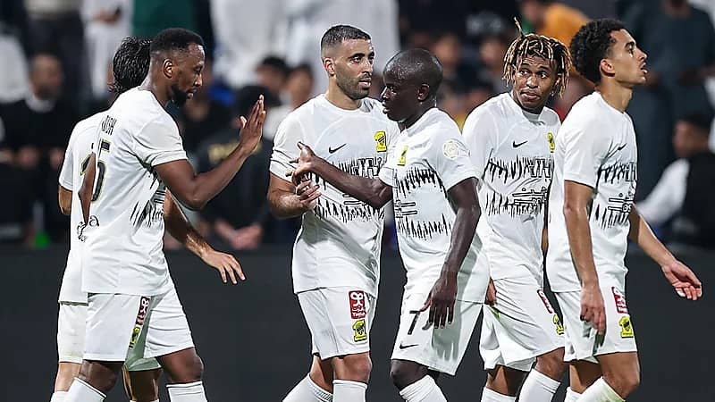 الاتحاد ينتظر حل مأزق السوبر والأولمبي