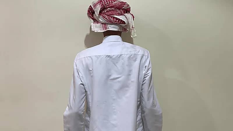 ضبط شخص لاقتحامه ملعب كرة قدم في نجران.. فيديو