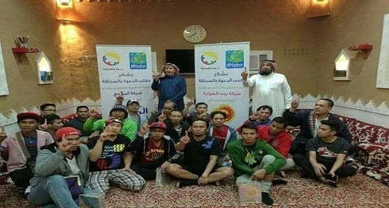 ثمانية عشر فلبينياً يشهرون اسلامهم بحي الصحافة