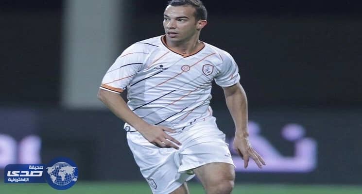 بلعمري يدخل اهتمامات الأهلي