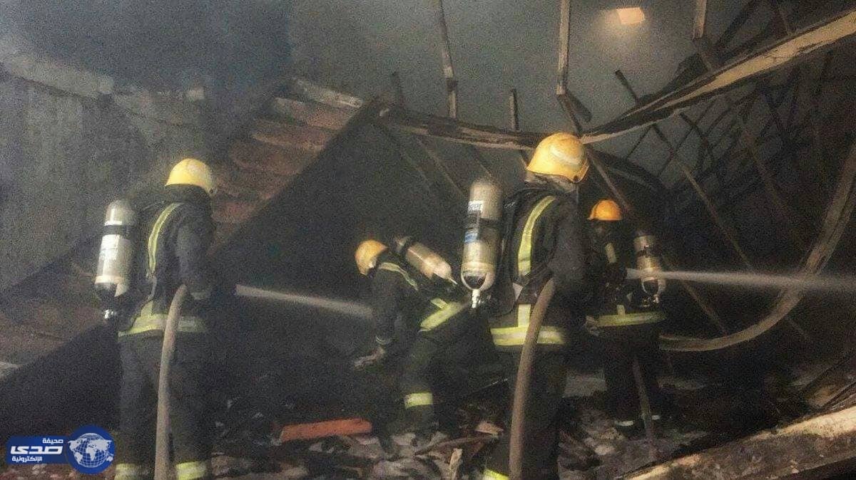 مدني جدة يخمد حريق في ورشة بحي النزهة