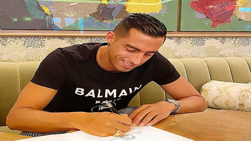 النصر يوقع رسميا مع الأرجنتيني موري لمدة موسمين 