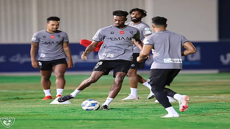 بالصور.. الهلال يواصل استعدادته لاستئناف المنافسات