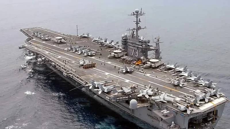 بيع حاملة طائرات أمريكية بدولار واحد