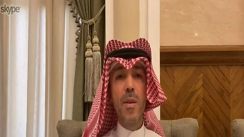 "قانوني": يتم معاقبة كل من ينشر مقاطع التشهير بالتغريد أو بالتداول