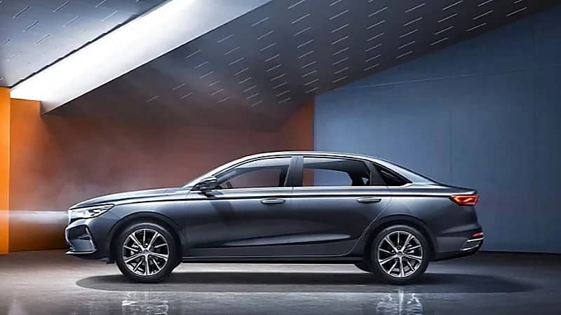 بالصور ..مواصفات وأسعار سيارات جيلي إمجراند 2023 في المملكة