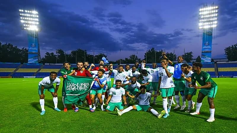 منح 200 ألف ريال مكافأة لكل لاعب بعد تأهل الأخضر الأولمبي