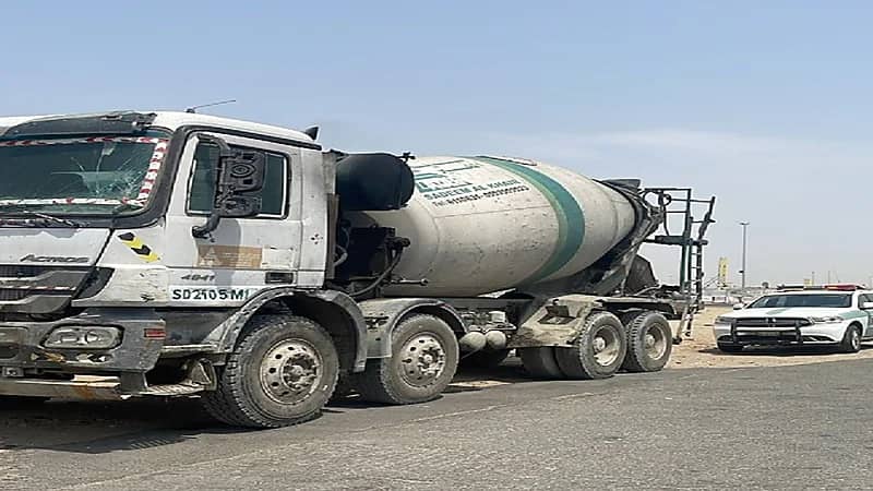 تفاعلا مع بلاغ مواطن.. المرور يضبط سائق شاحنة اتخذ المسار الأقصى الأيسر بطريق المدينة