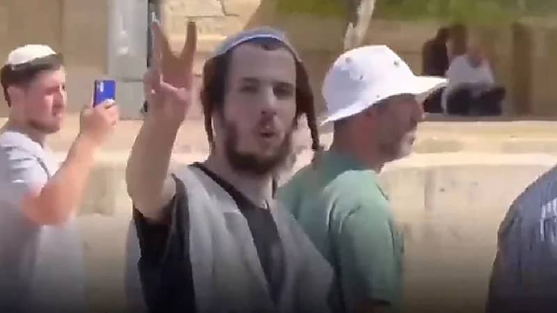 شاهد.. مستوطن يهودي: سنهدم الأقصى هذه الأرض المقدسه لنا