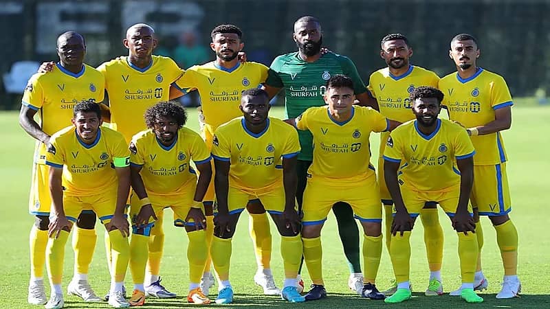 النصر يفاضل بين 3 مدافعين لضم أحدهم للفريق