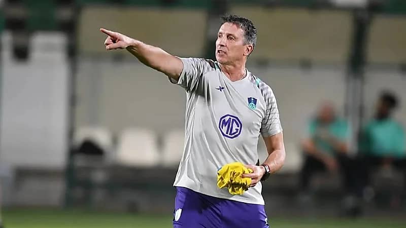 أزمة تواجه الأهلي قبل مباراة القيصومة