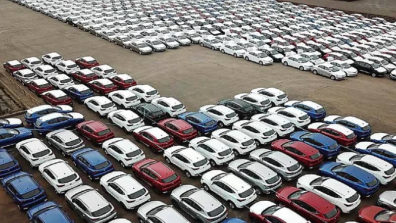 بالفيديو .. سبب ارتفاع أسعار السيارات في المملكة مقارنة بدول الجوار