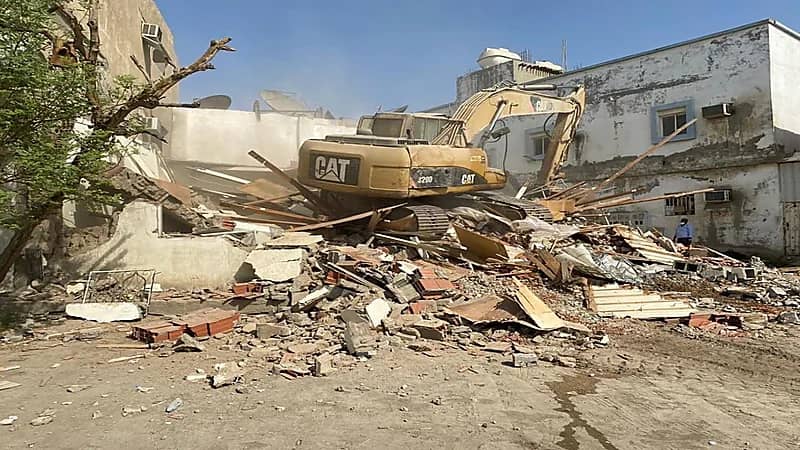 فصل الخدمات عن منازل المناطق العشوائية في العدل والفضل