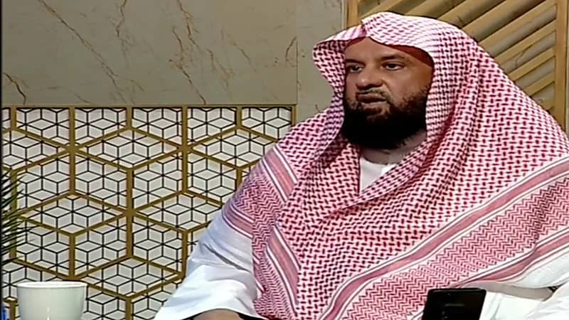 بالفيديو.. " السند" يوضح حكم التمسح بكسوة الكعبة وجدرانها وبالحجر الأسود