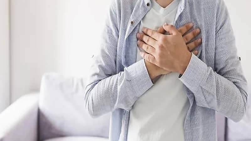 بالفيديو .. علامات تنذر بإصابة الرجل بسرطان الثدي