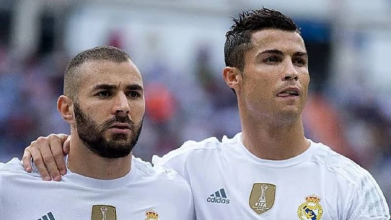 رونالدو يلتزم الصمت بعد تتويج بنزيما بالكرة الذهبية