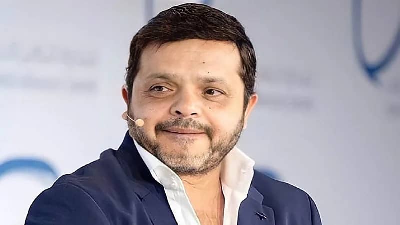 "عنصرية وتحيز".. هنيدي يعلق على فوز ممثل أمريكي بلقب الأكثر جاذبية