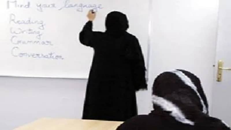 مستشار أسري يروي قصة معلمة كانت تتجنب قول "إجابة خاطئة"