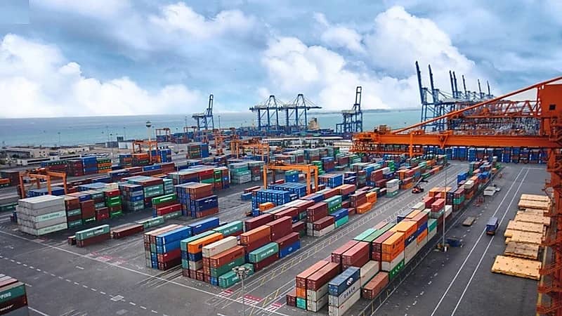 الموانئ السعودية تسجل ارتفاعًا في أحجام البضائع بنسبة 97%