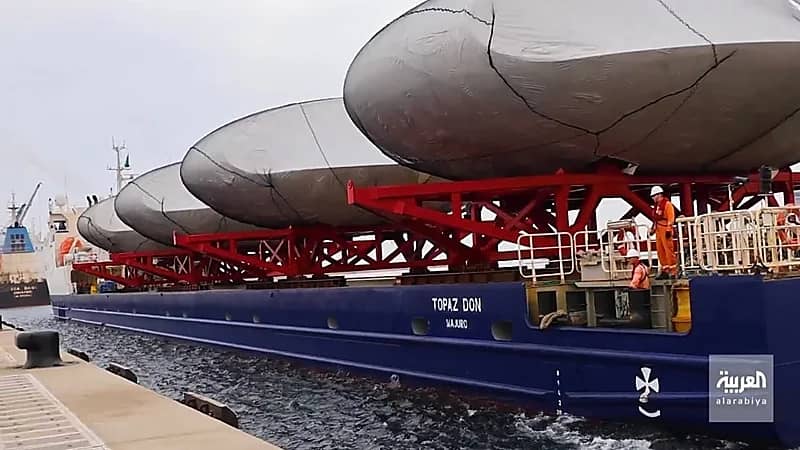 بالفيديو.. وصول الدفعة الأولى من الفلل العائمة إلى ميناء ينبع